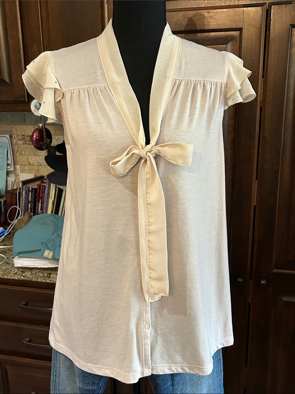 French Laundry Sz L Women's Cream Tie-Neck Flutter Sleeve tunic Blouse